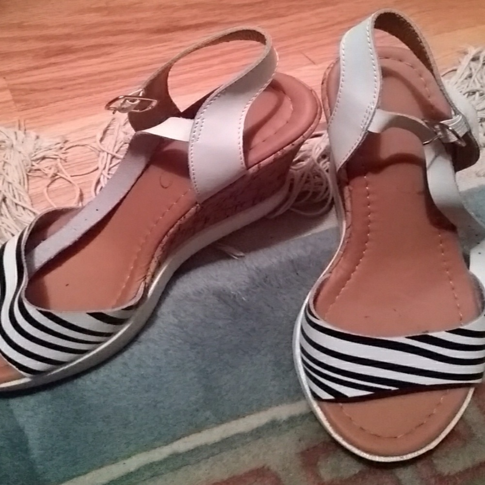 LeEdo White 38 shoes